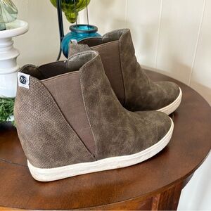 Coconuts by Matisse Olive Wedge Boots
